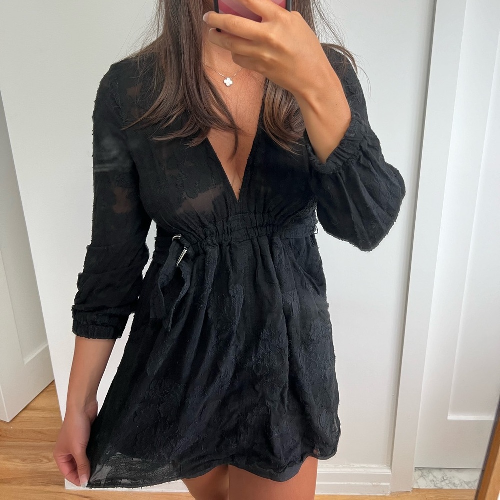 ALC v neck mini black dress - size 6